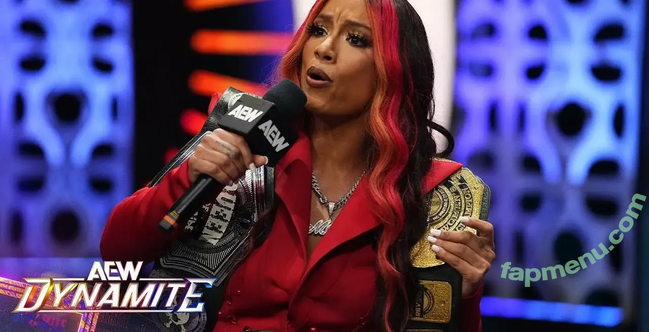 Sasha Banks nude photo #1660 (sashabankswwe / soxysasha)