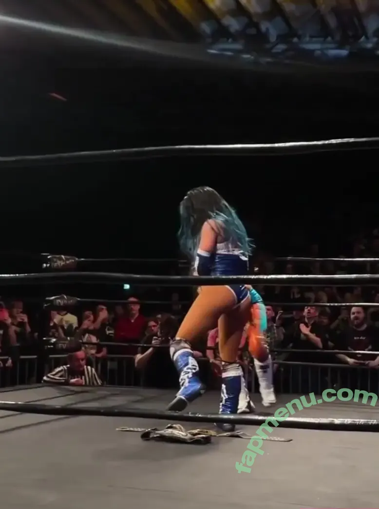 Sasha Banks nude photo #1681 (sashabankswwe / soxysasha)
