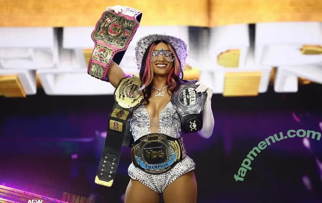 Sasha Banks nude photo #1752 (sashabankswwe / soxysasha)