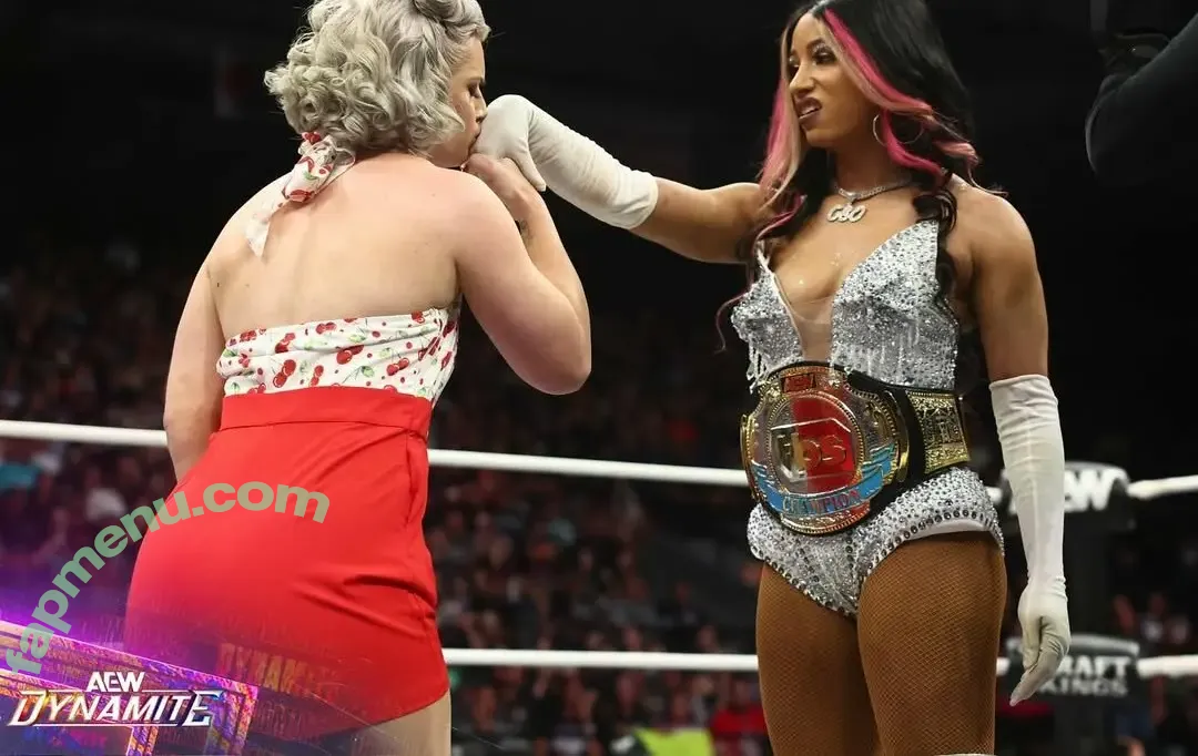 Sasha Banks nude photo #1765 (sashabankswwe / soxysasha)