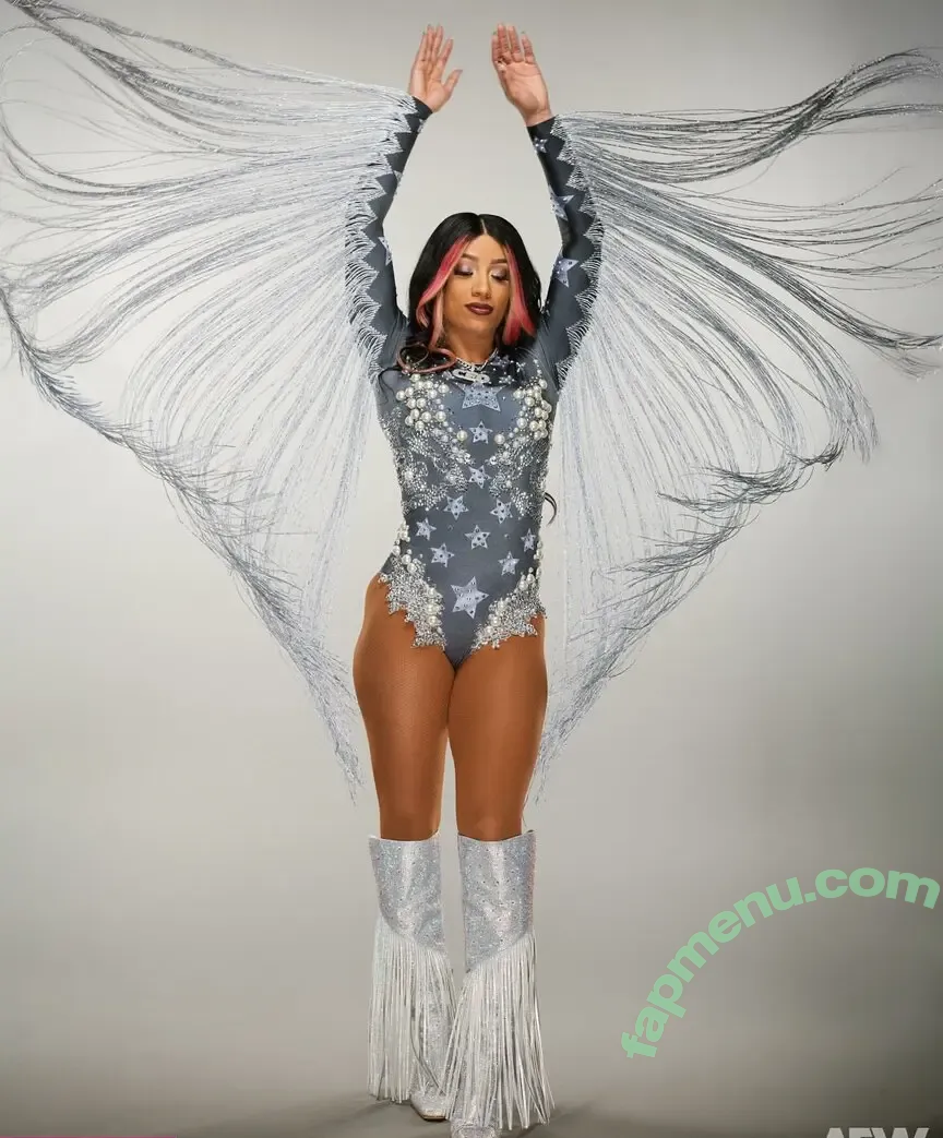 Sasha Banks nude photo #1789 (sashabankswwe / soxysasha)
