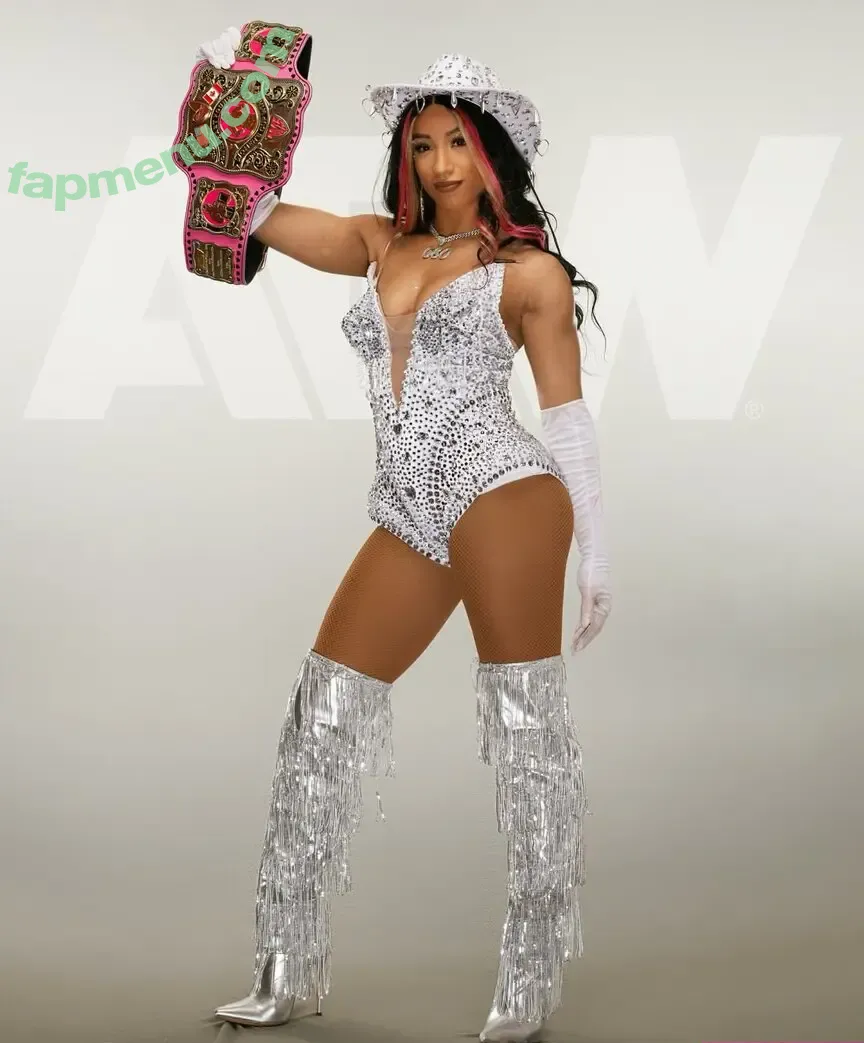 Sasha Banks nude photo #1793 (sashabankswwe / soxysasha)