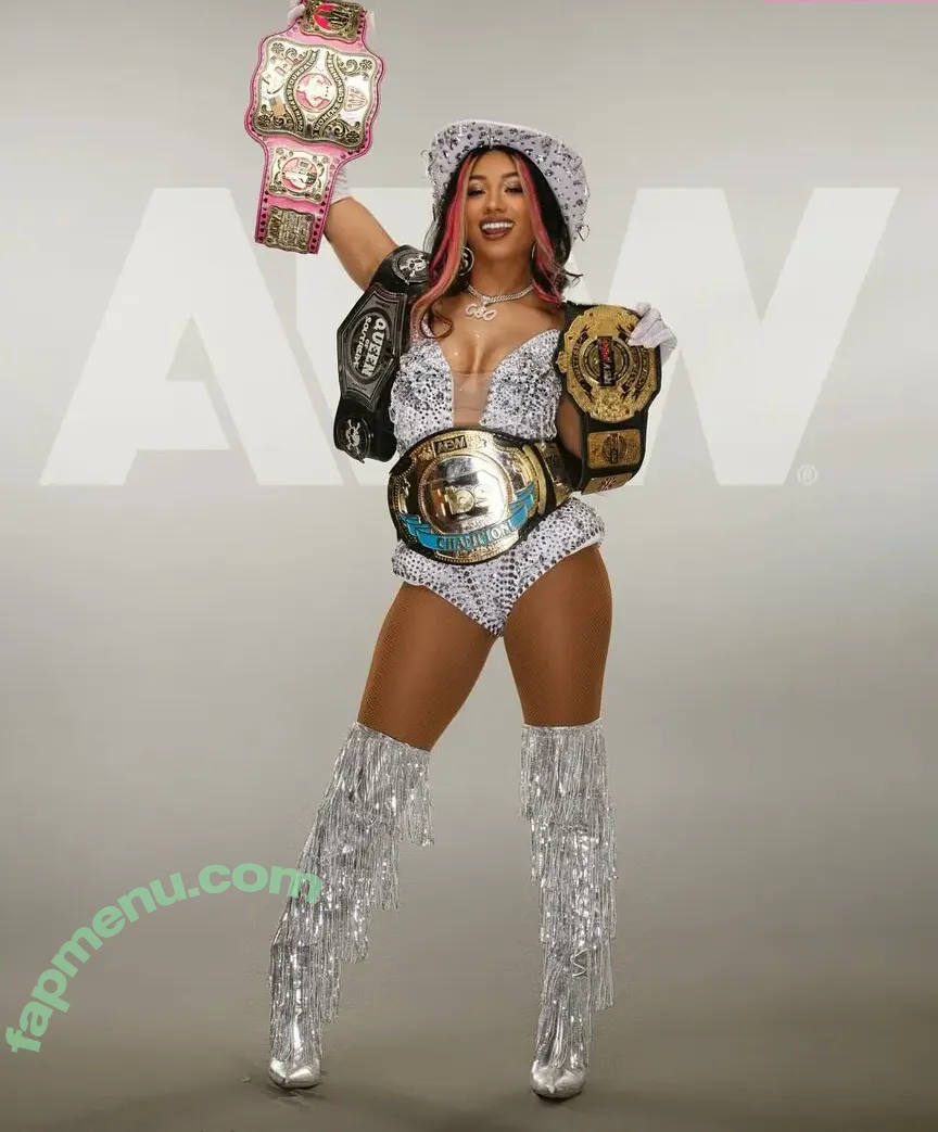 Sasha Banks nude photo #1795 (sashabankswwe / soxysasha)