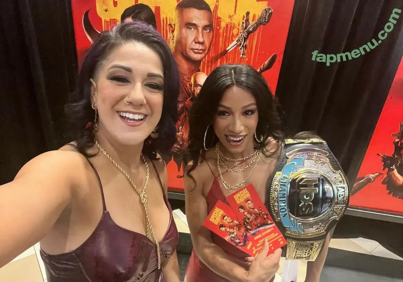 Sasha Banks nude photo #1822 (sashabankswwe / soxysasha)