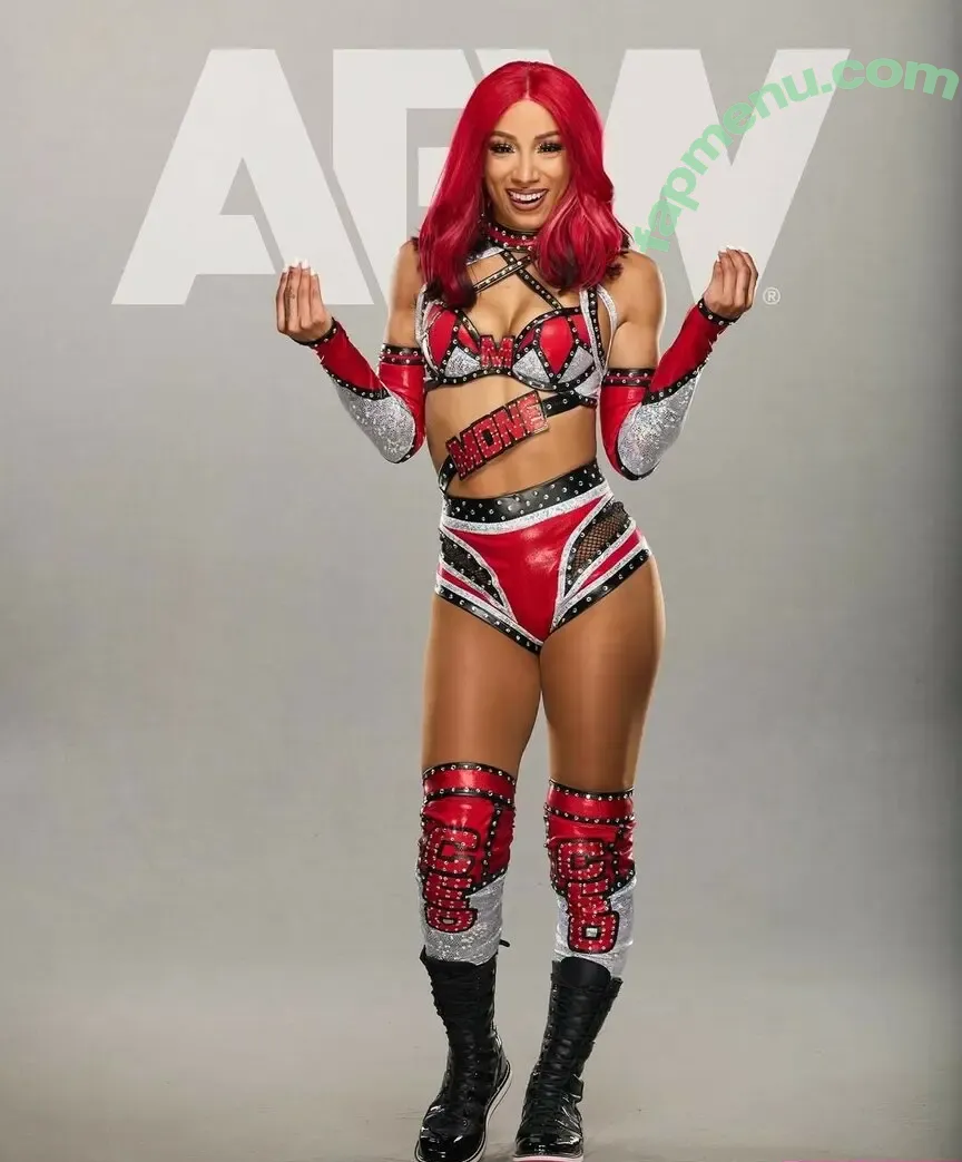 Sasha Banks nude photo #1837 (sashabankswwe / soxysasha)