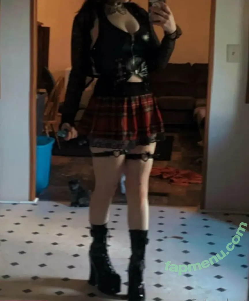 satansxbrat nude photo #0015 (satansxbrat)