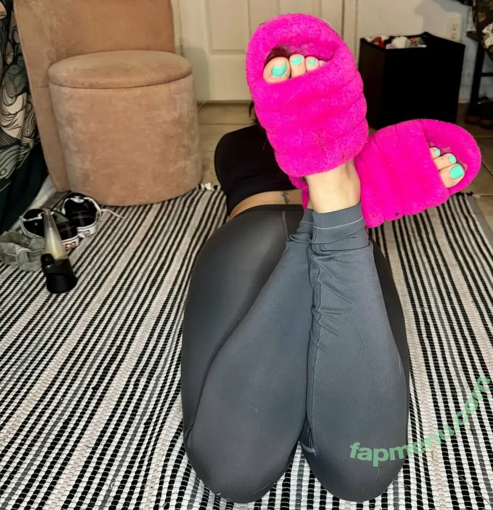 sativa_soles713 nude photo #0008 (sativa_soles713)