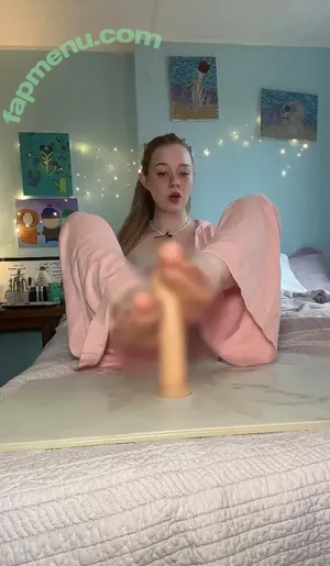 sativaskies / ogfeet2 nude photo #0119