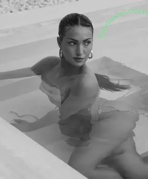  nude photo #0002