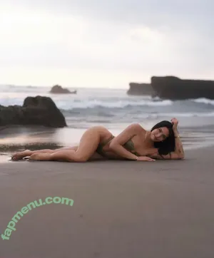  nude photo #0005