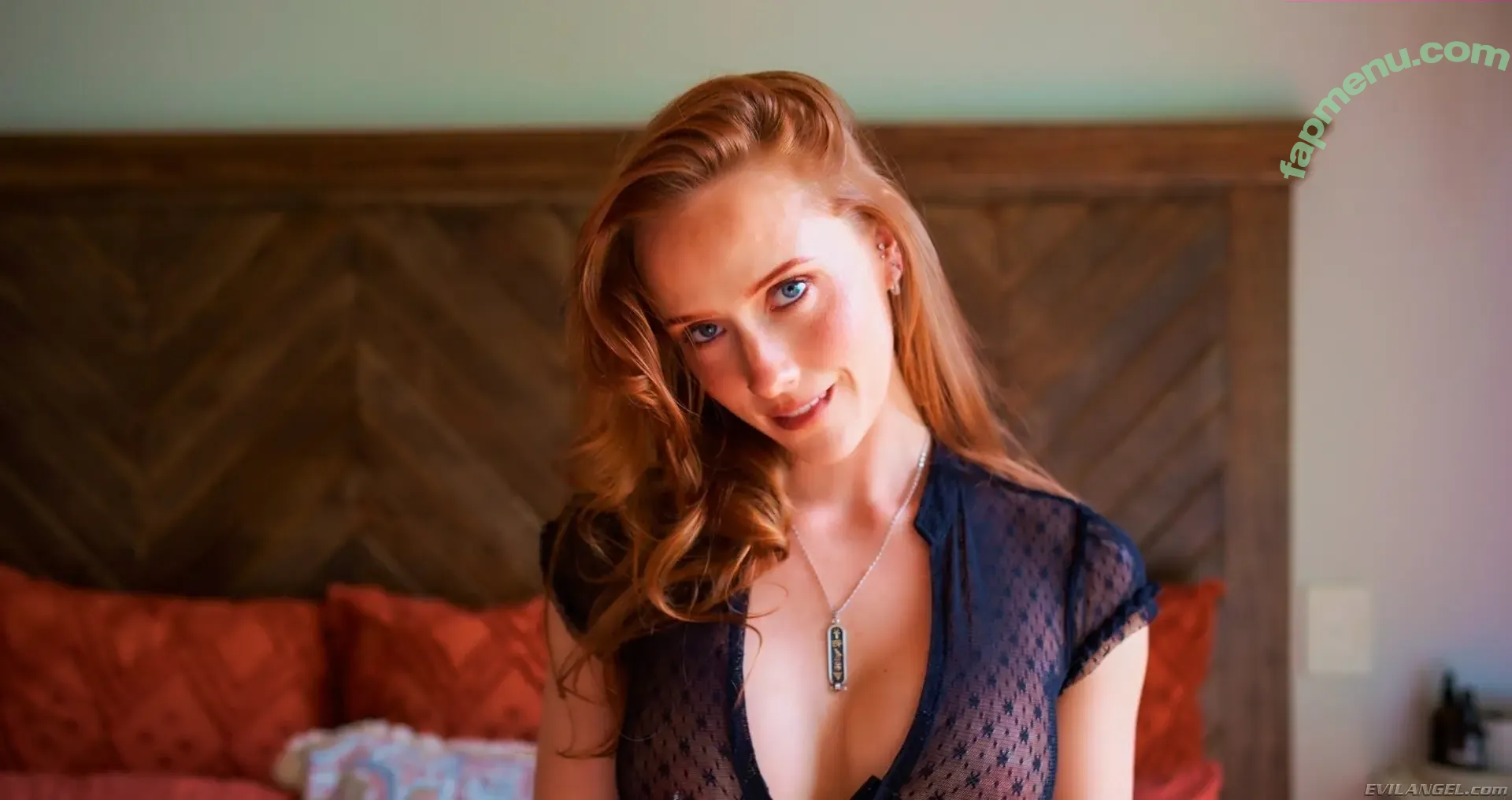 Scarlet Chase nude photo #0308 (missscarletchase / scarlet_chase)