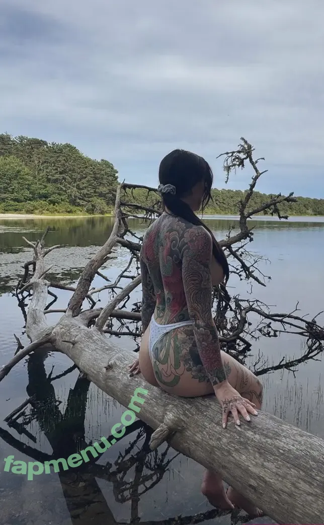 ScarletMonroe nude photo #0006 (CemetaryBaby / ScarletMonroexoxo)