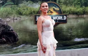 Scarlett Johansson / scarlettjohanson / scarlettjohanssonworld nude photo #3530