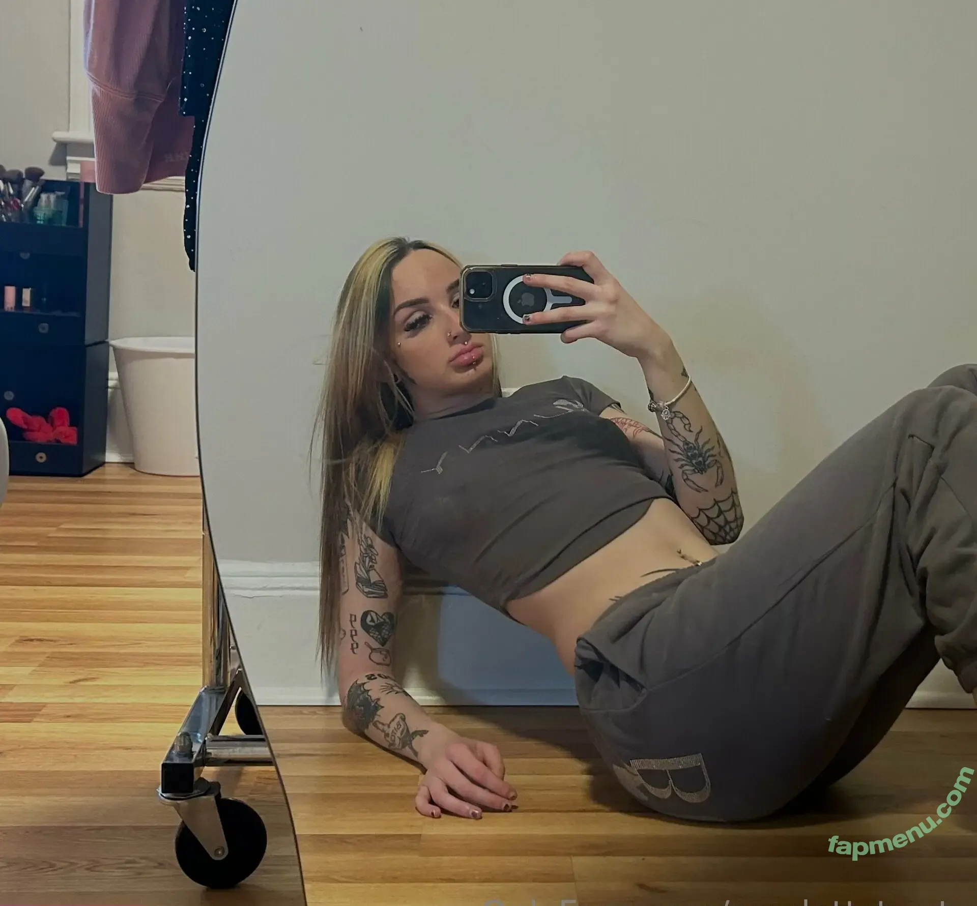 scarlettstarrtv nude photo #0011 (scarlettstarrtv)