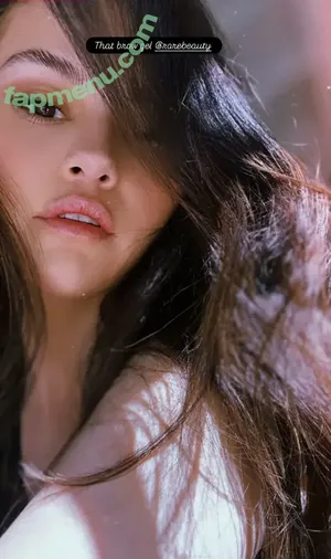 Selena Gomez / selena.gomez / selenagomez nude photo #0044
