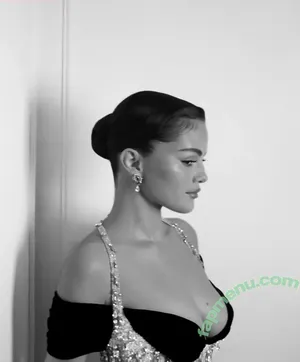 Selena Gomez / selena.gomez / selenagomez nude photo #0122