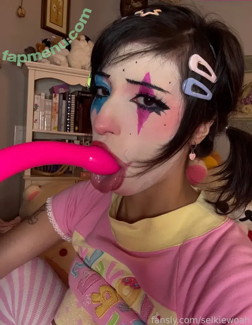 selkiewoah nude photo #0298 (selkiewoah)