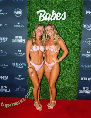 Senter Sisters / sentnertwins nude photo #0012