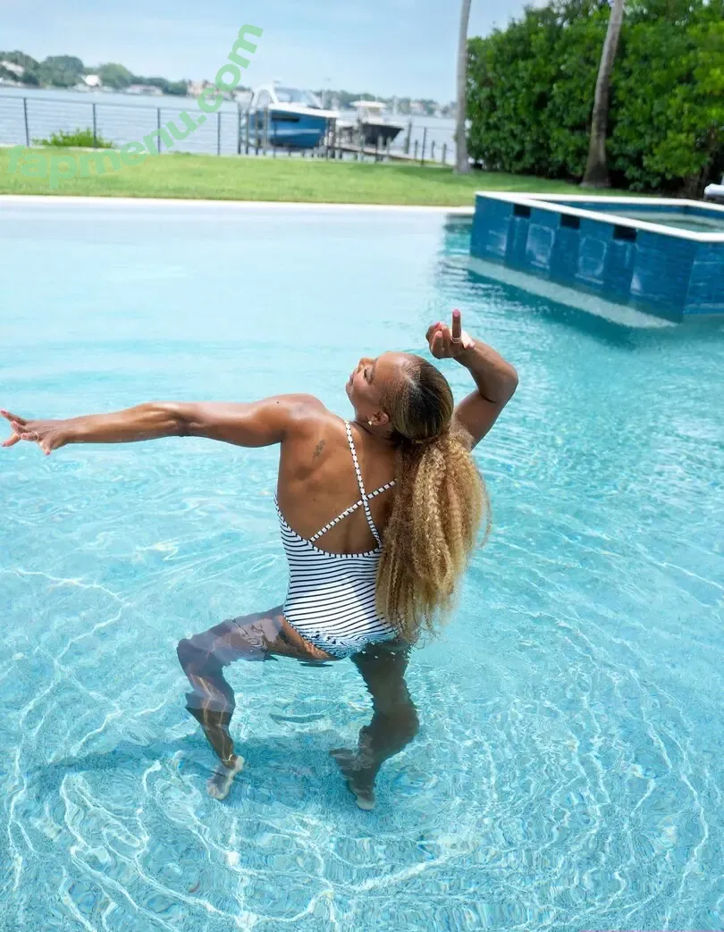 Serena Williams nude photo #0537 (serenawilliams)