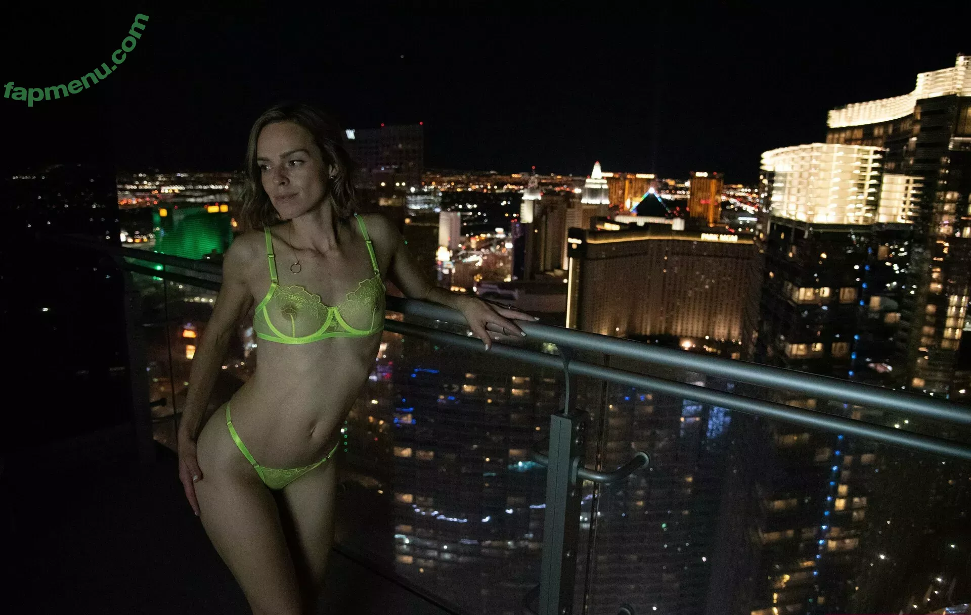 Serenity Cox nude photo #0252 (Hotwife / serenitycox / serenitycoxto)