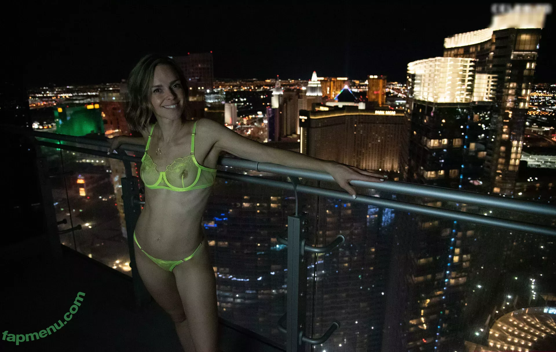 Serenity Cox nude photo #0719 (Hotwife / serenitycox / serenitycoxto)