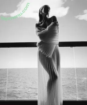 Serinda Swan / serindaswan nude photo #0643