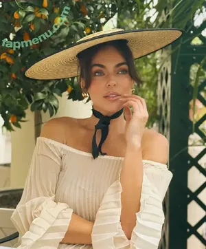 Serinda Swan / serindaswan nude photo #0646