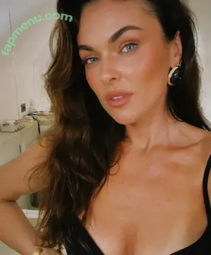 Serinda Swan / serindaswan nude photo #0715
