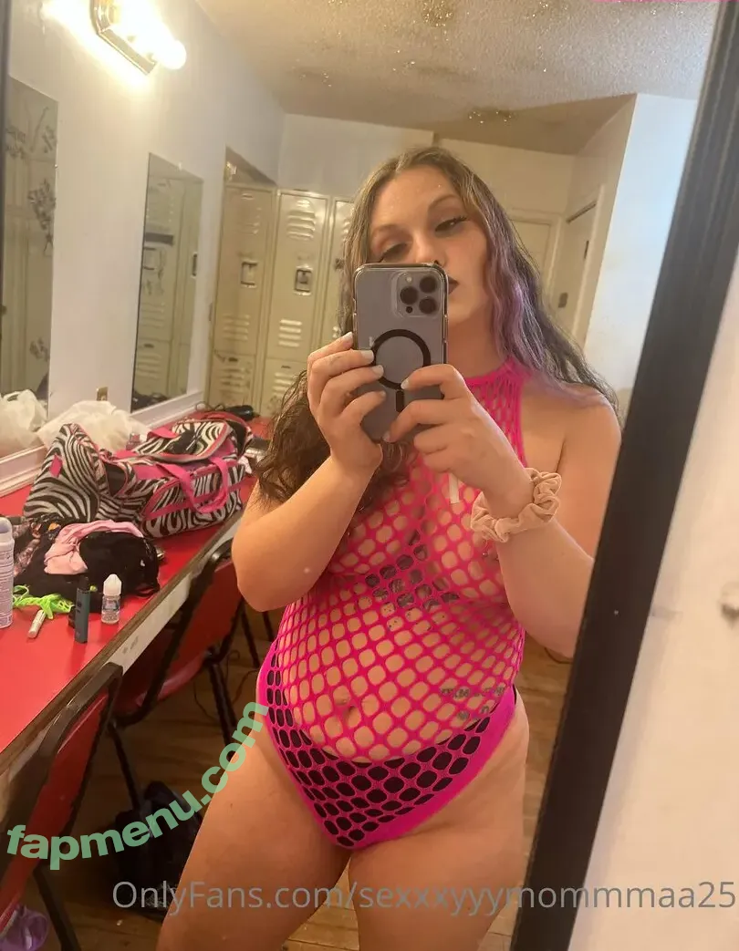 sexxxyyymommmaa25 nude photo #0003 (sexxxyyymommmaa25)