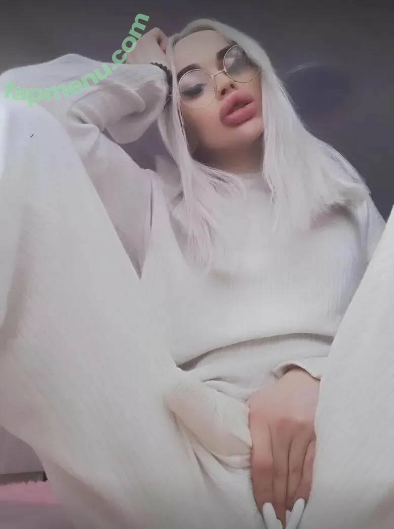 sexycurvejasmine nude photo #0219 (definitelyme)