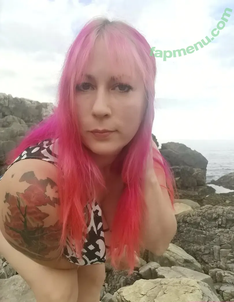sexylexi42o nude photo #0001 (lexisexi420_)