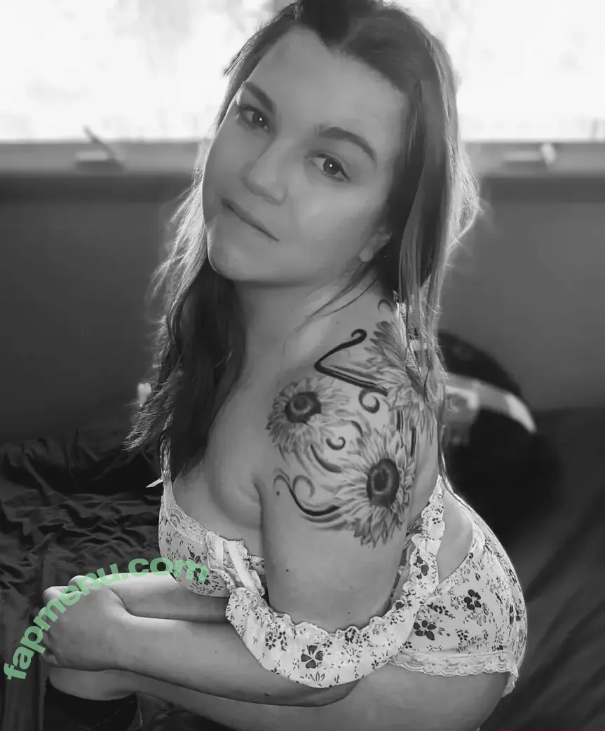 sexysickmama nude photo #0020 (Sexysickmama_)