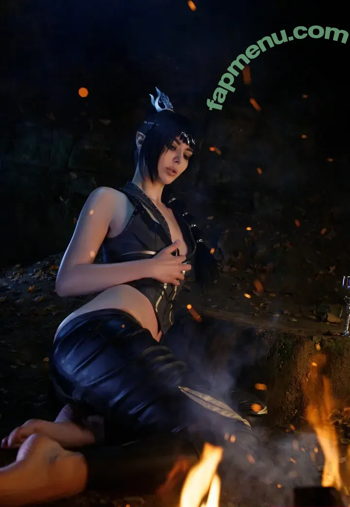 Shadowheart Cosplay nude photo #0005 (Baldur's Gate 3)