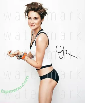 Shailene Woodley / shailenewoodley nude photo #0235
