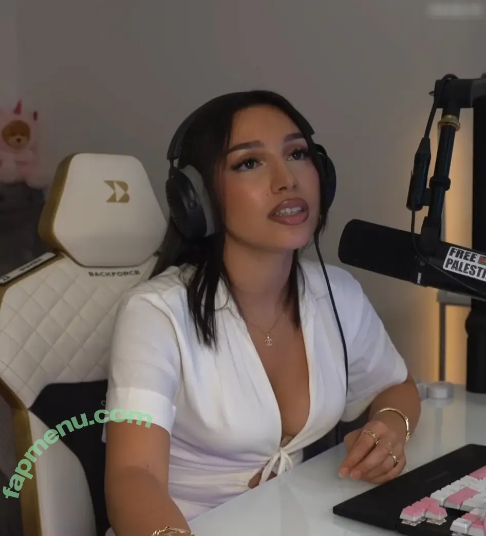 shakiravv nude photo #0055 (shakiravv)