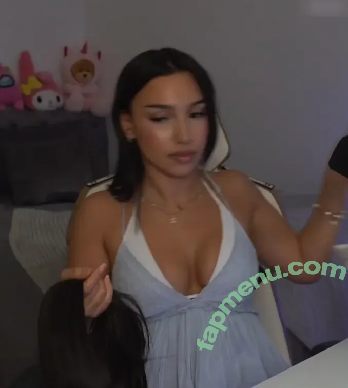shakiravv nude photo #0057 (shakiravv)