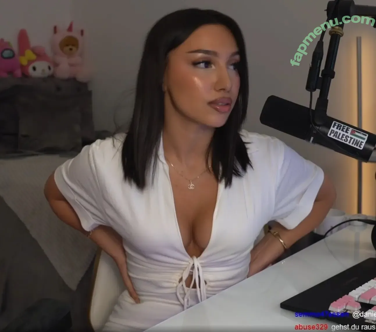 shakiravv nude photo #0060 (shakiravv)