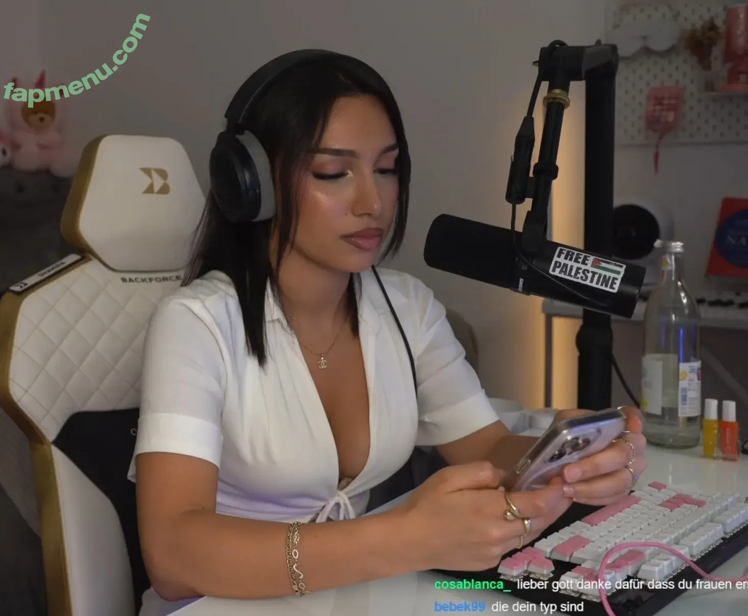 shakiravv nude photo #0062 (shakiravv)