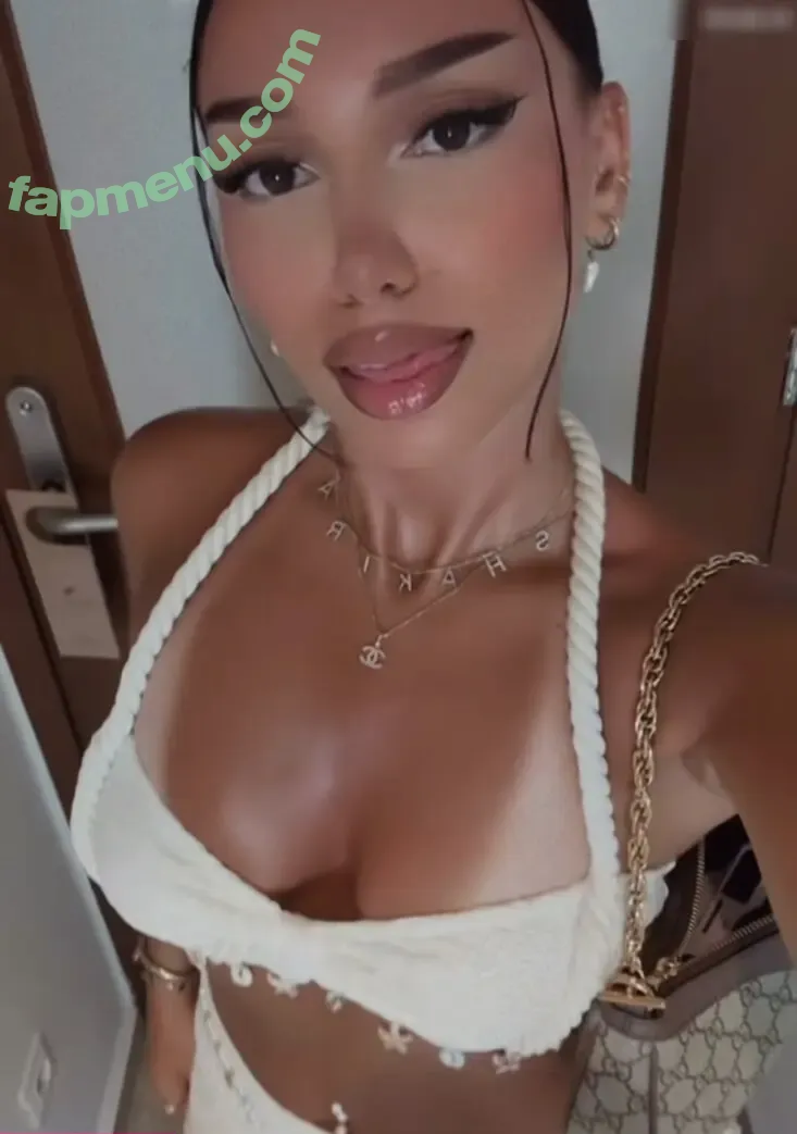 shakiravv nude photo #0068 (shakiravv)