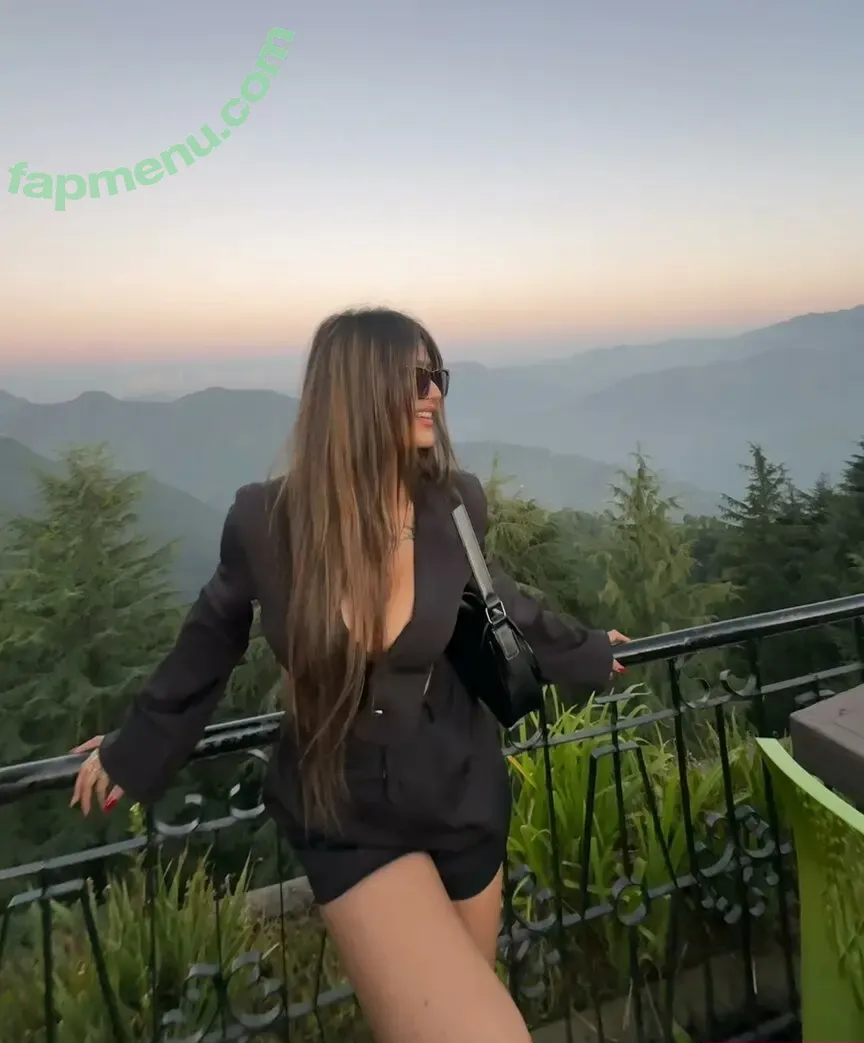 Shambhavi Singh nude photo #0067 (shambhavi1997)