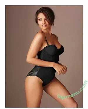 Shanina Shaik / shaninamshaik nude photo #0063
