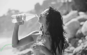 Shanina Shaik / shaninamshaik nude photo #0085