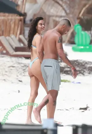 Shanina Shaik / shaninamshaik nude photo #0179