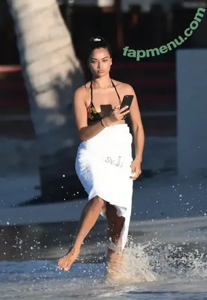 Shanina Shaik / shaninamshaik nude photo #0208