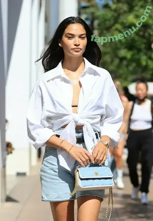 Shanina Shaik / shaninamshaik nude photo #0362