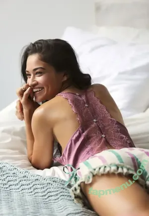 Shanina Shaik / shaninamshaik nude photo #0427