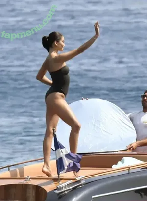 Shanina Shaik / shaninamshaik nude photo #0484