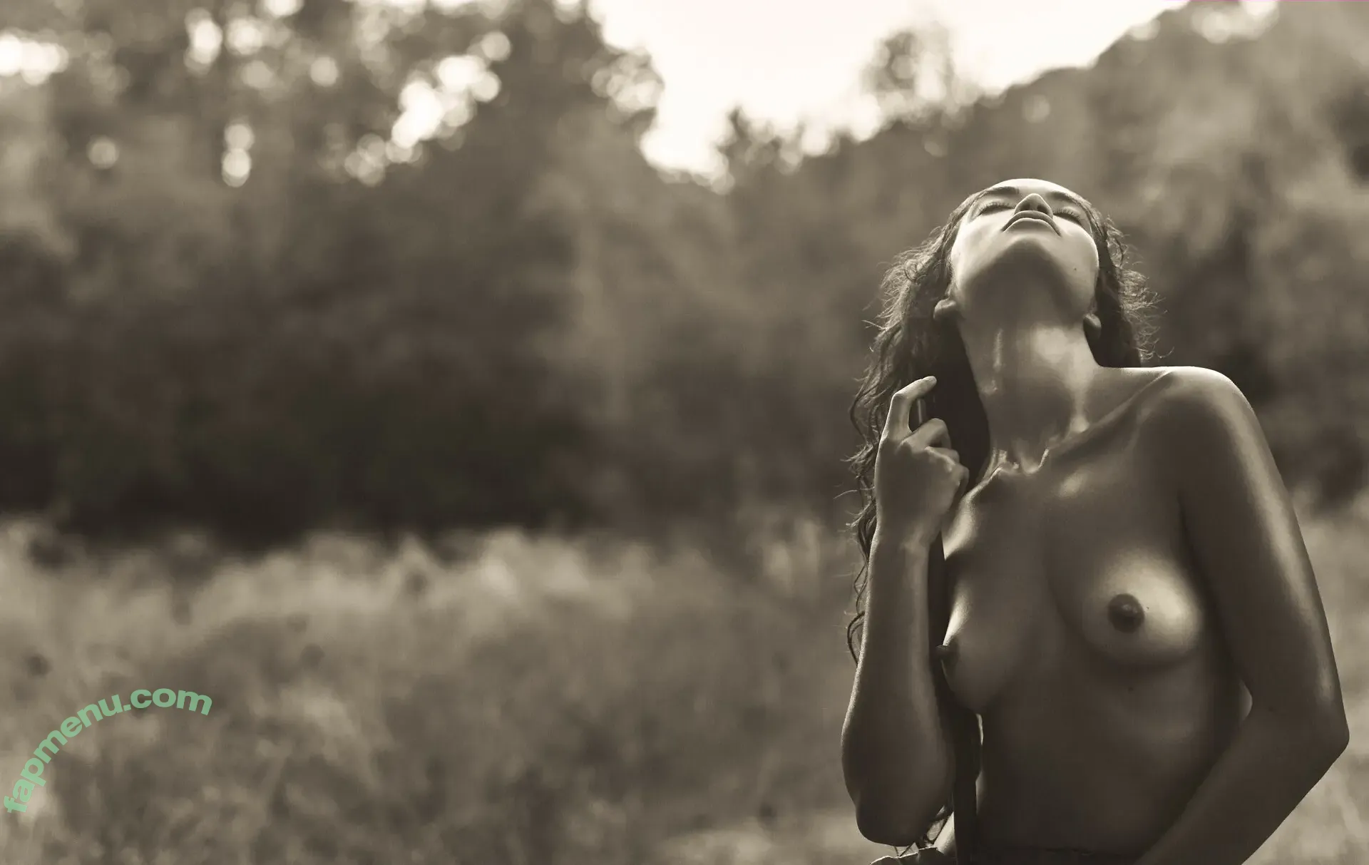 Shanina Shaik nude photo #0006 (shaninamshaik)