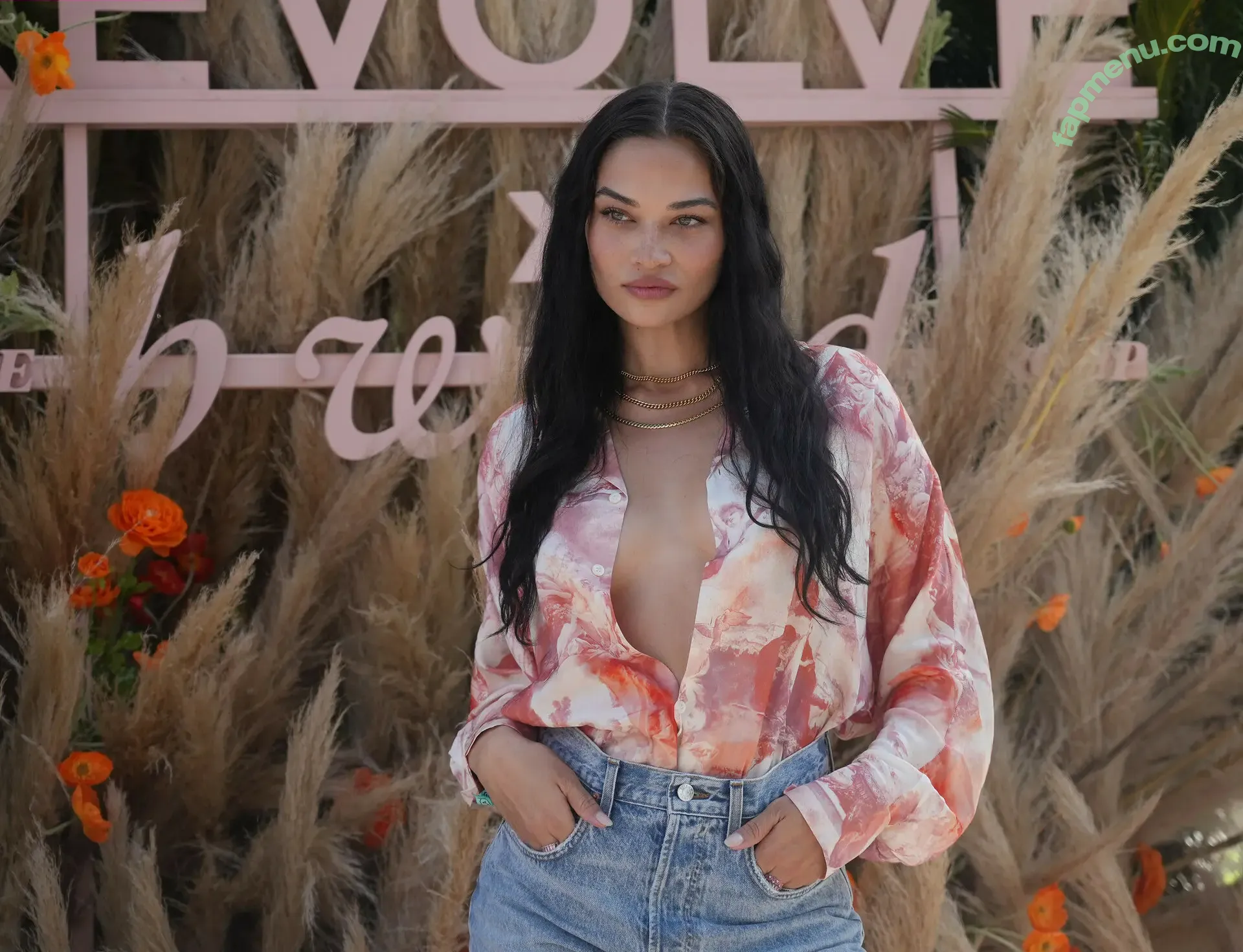 Shanina Shaik nude photo #0129 (shaninamshaik)