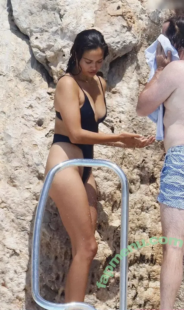 Shanina Shaik nude photo #0190 (shaninamshaik)